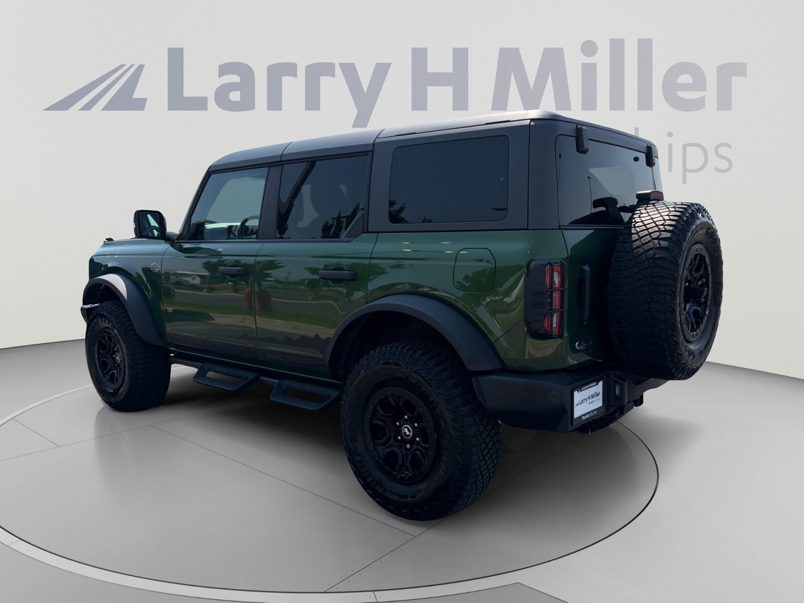 Used 2023 Ford Bronco Wildtrak AWD/4WD image 3