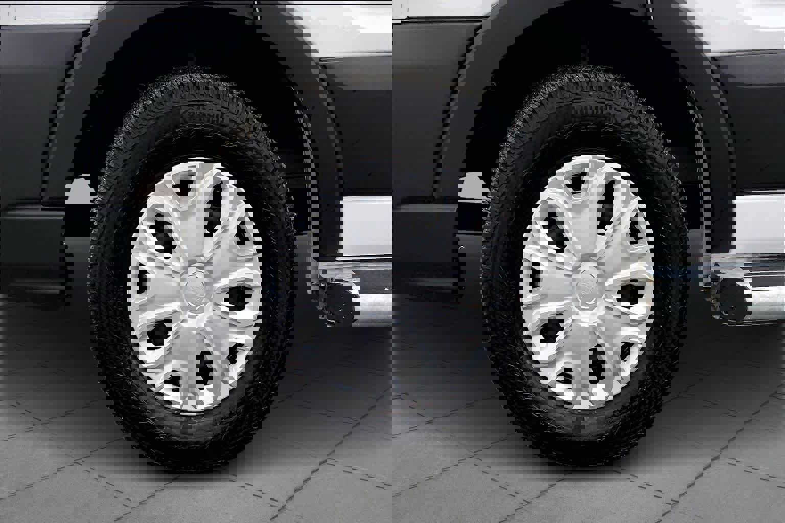 Used 2024 Ford Transit 250 Low Roof w/ Exterior Upgrade Package image 10