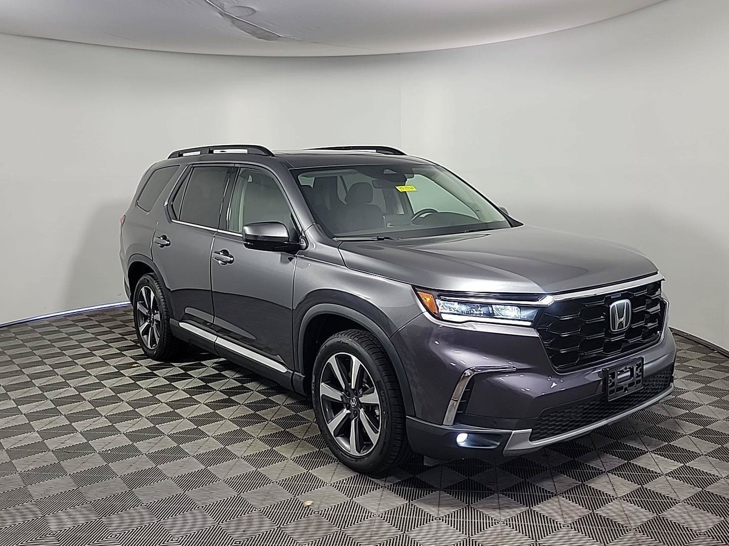 Certified 2024 Honda Pilot Touring
