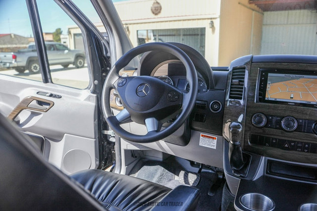 Used 2017 Mercedes-Benz Sprinter 3500 image 25