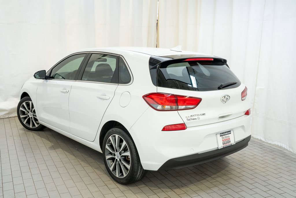 Used 2018 Hyundai Elantra GT image 4