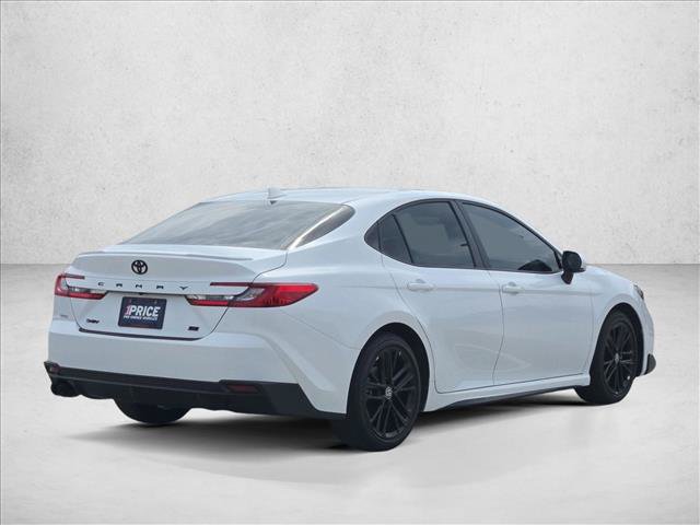 Used 2025 Toyota Camry SE w/ Convenience Package FWD image 5