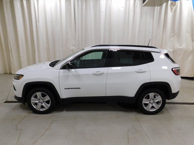Used 2022 Jeep Compass Latitude w/ Convenience Group image 2