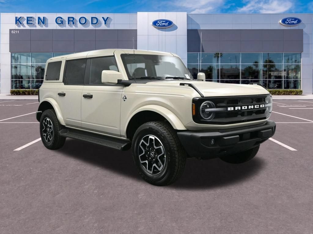 New 2026 Ford Bronco Outer Banks AWD/4WD image 1