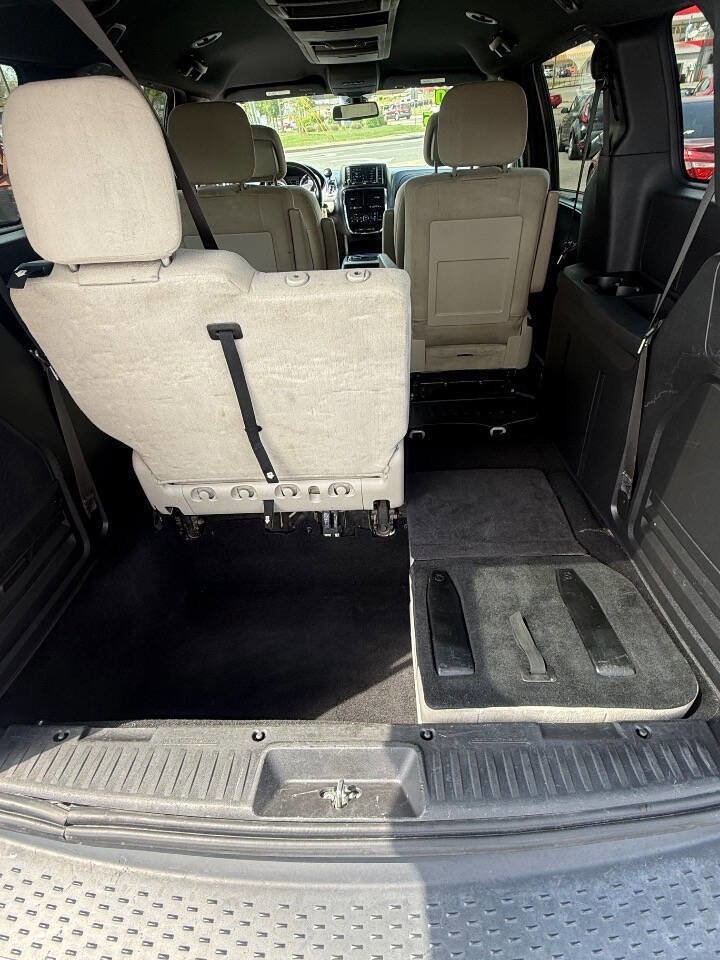 Used 2020 Dodge Grand Caravan GT image 9