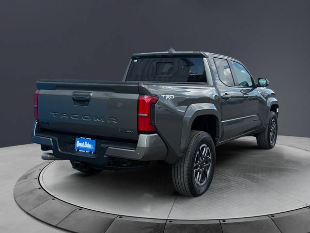 Used 2025 Toyota Tacoma TRD Sport w/ TRD Sport Upgrade Package AWD/4WD image 5