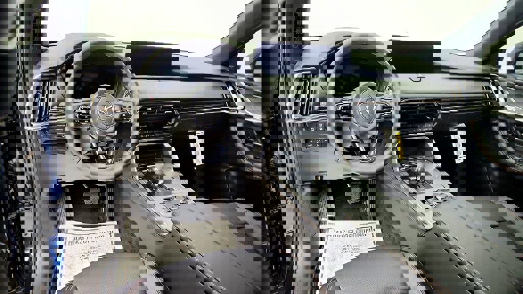 Used 2025 MAZDA CX-90 Plug-In Hybrid w/ Premium Plus image 13