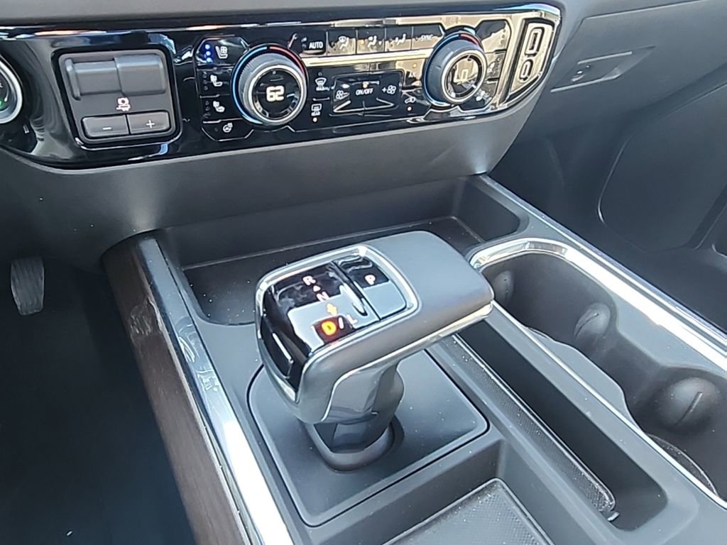 Used 2025 Chevrolet Silverado 1500 High Country w/ Technology Package RWD image 34