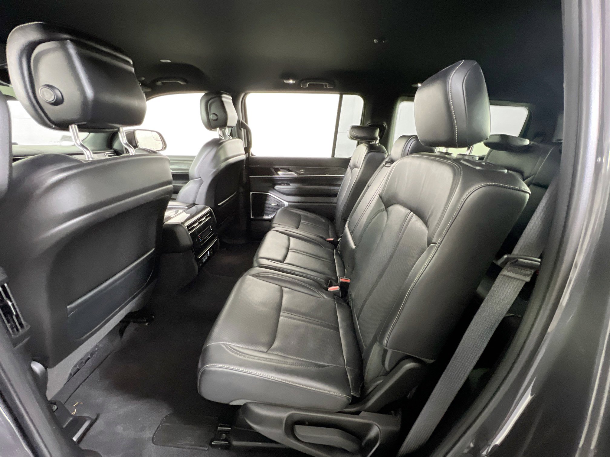 Used 2022 Jeep Wagoneer Series II image 21