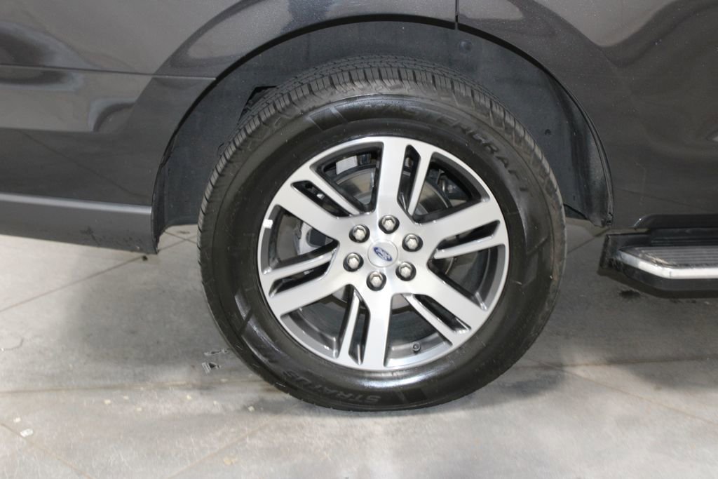 Used 2023 Ford Expedition Limited AWD/4WD image 60