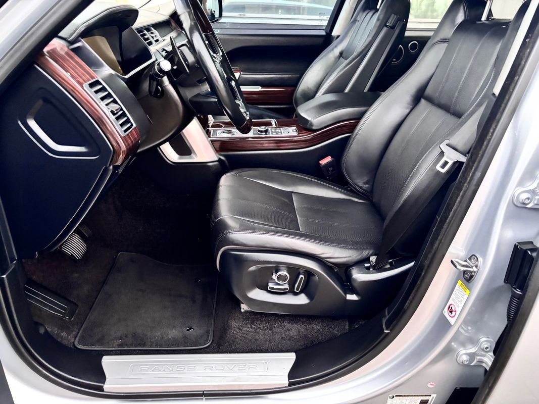 Used 2017 Land Rover Range Rover HSE image 21