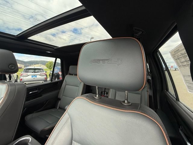 Used 2025 GMC Yukon AT4 w/ AT4 Premium Package AWD/4WD image 12
