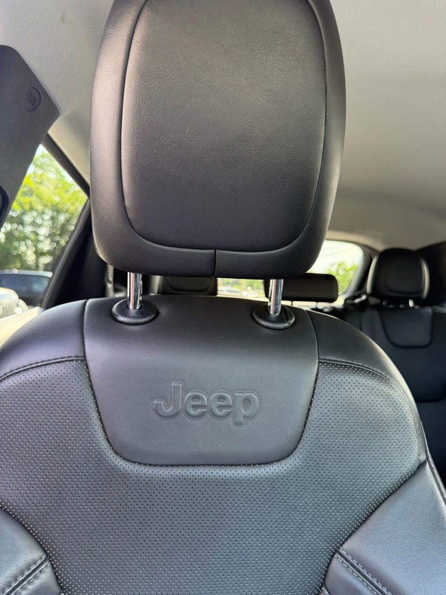 Used 2019 Jeep Cherokee Limited AWD/4WD image 41