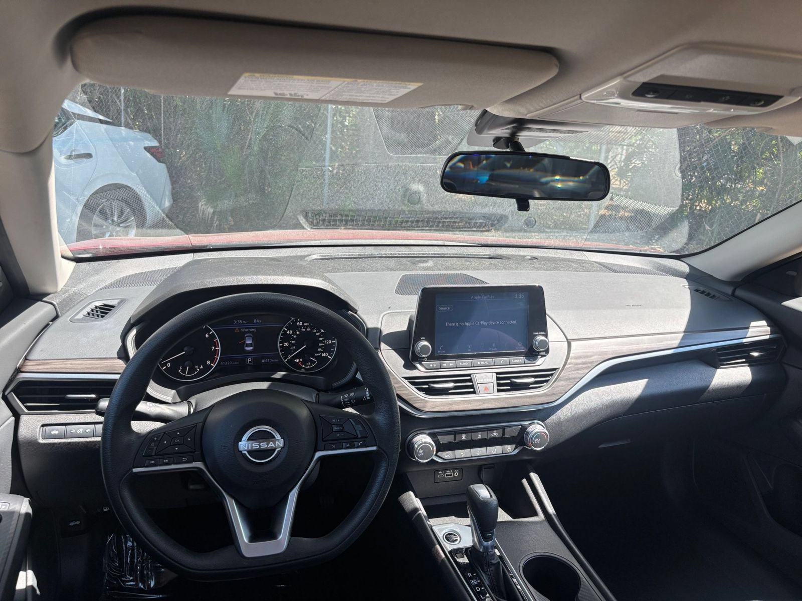 Used 2025 Nissan Altima 2.5 SV FWD image 34