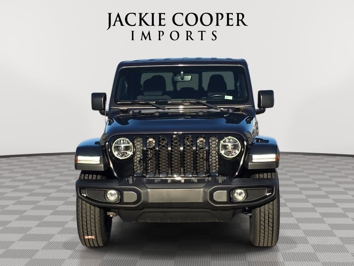 Used 2022 Jeep Gladiator Sport AWD/4WD image 2
