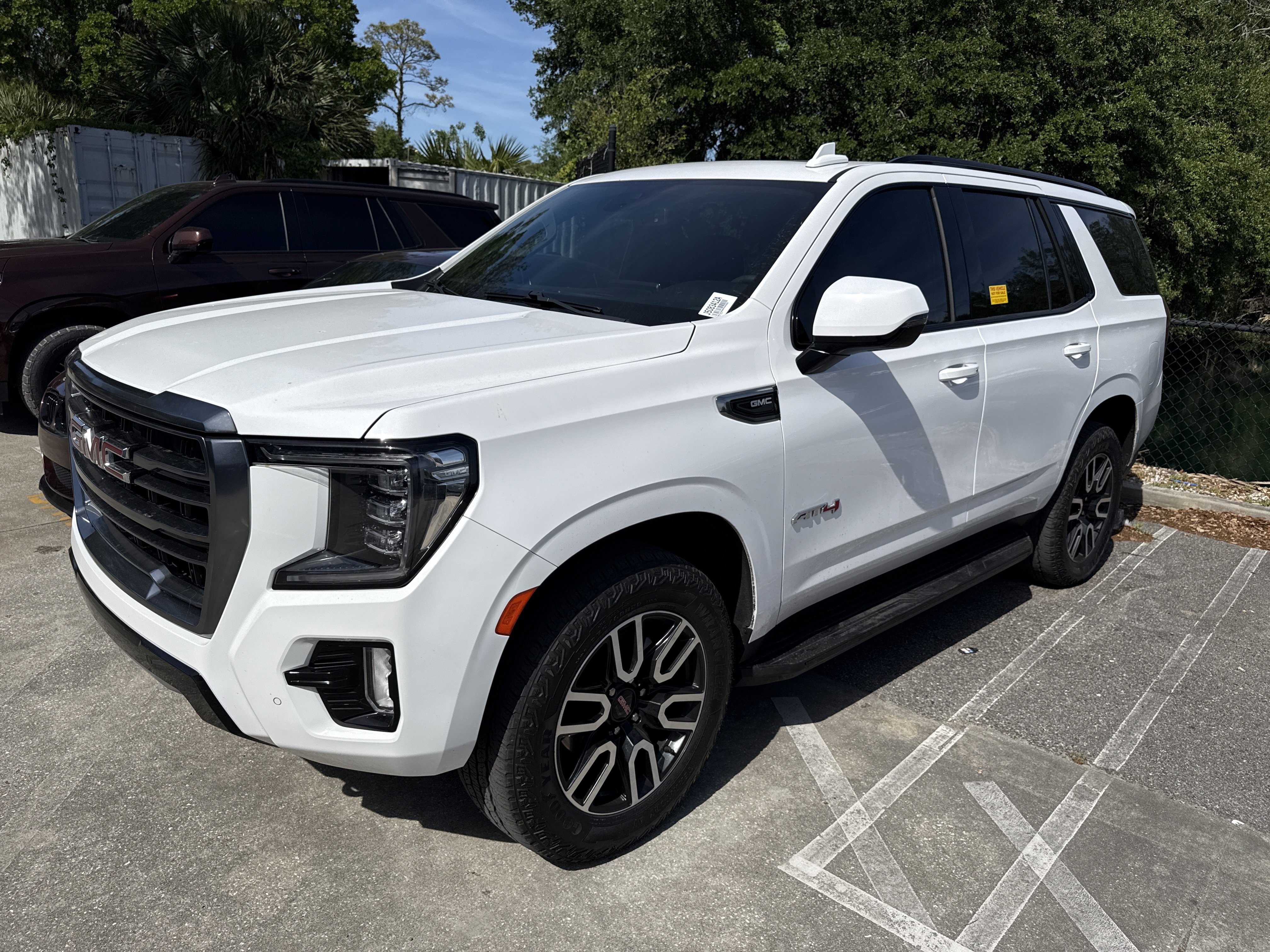 Used 2023 GMC Yukon AT4 image 4