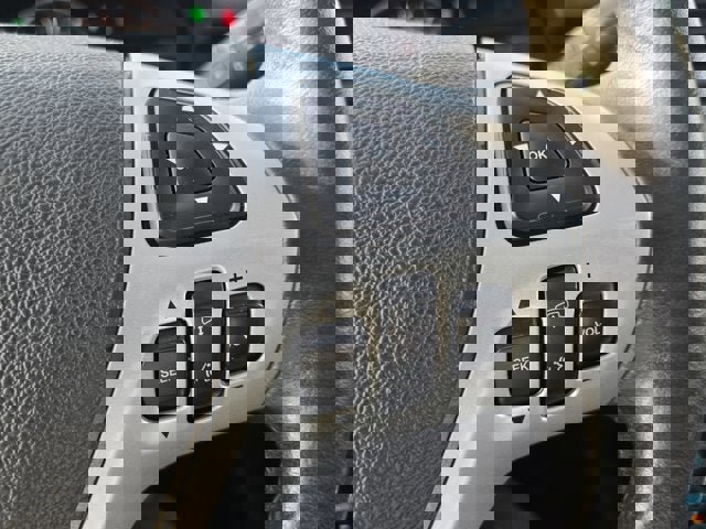 Used 2012 Ford Edge Limited image 29