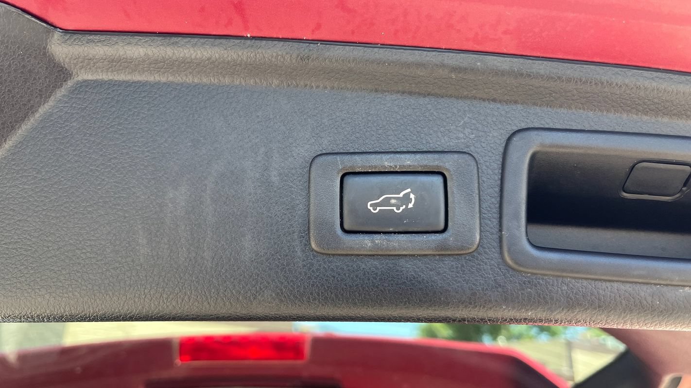 Used 2017 Subaru Forester 2.5i Touring AWD/4WD image 25