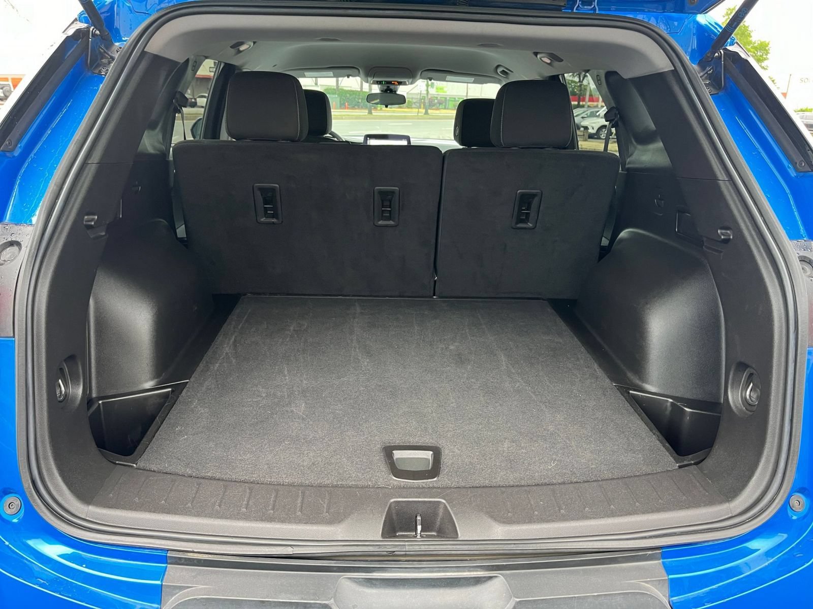 Used 2025 Chevrolet Blazer LT FWD image 36