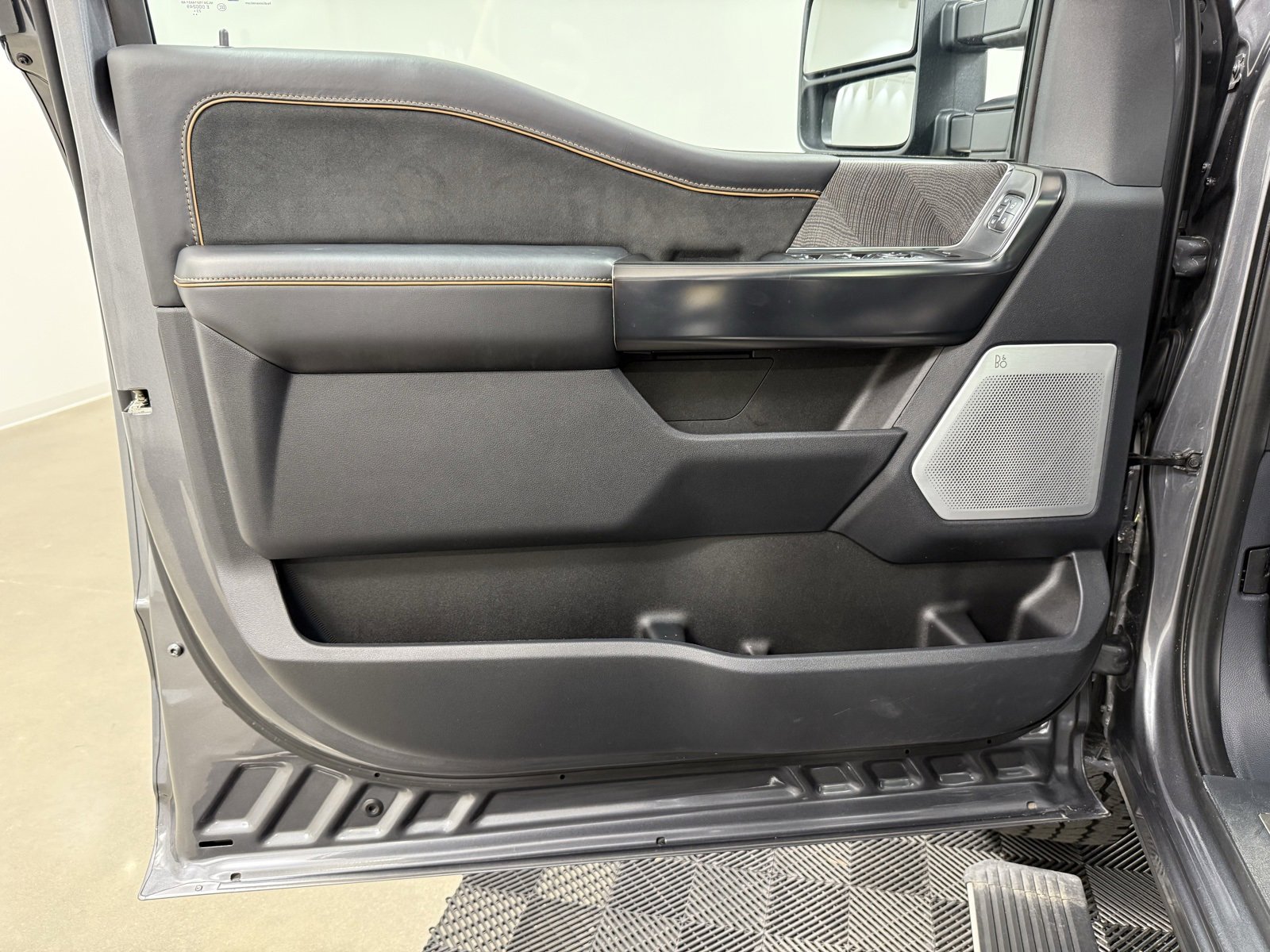 Used 2024 Ford F350 Platinum image 14