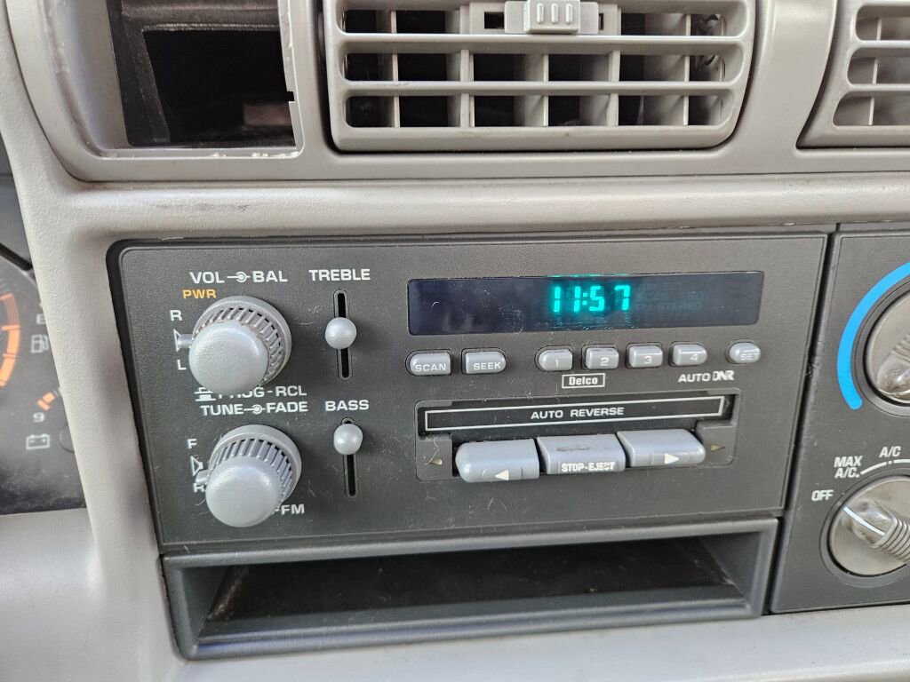 Used 1997 Isuzu Hombre S image 16