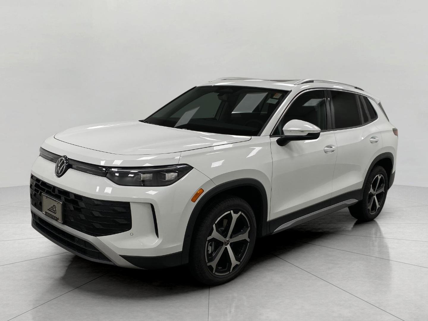 New 2026 Volkswagen Tiguan SE image 9