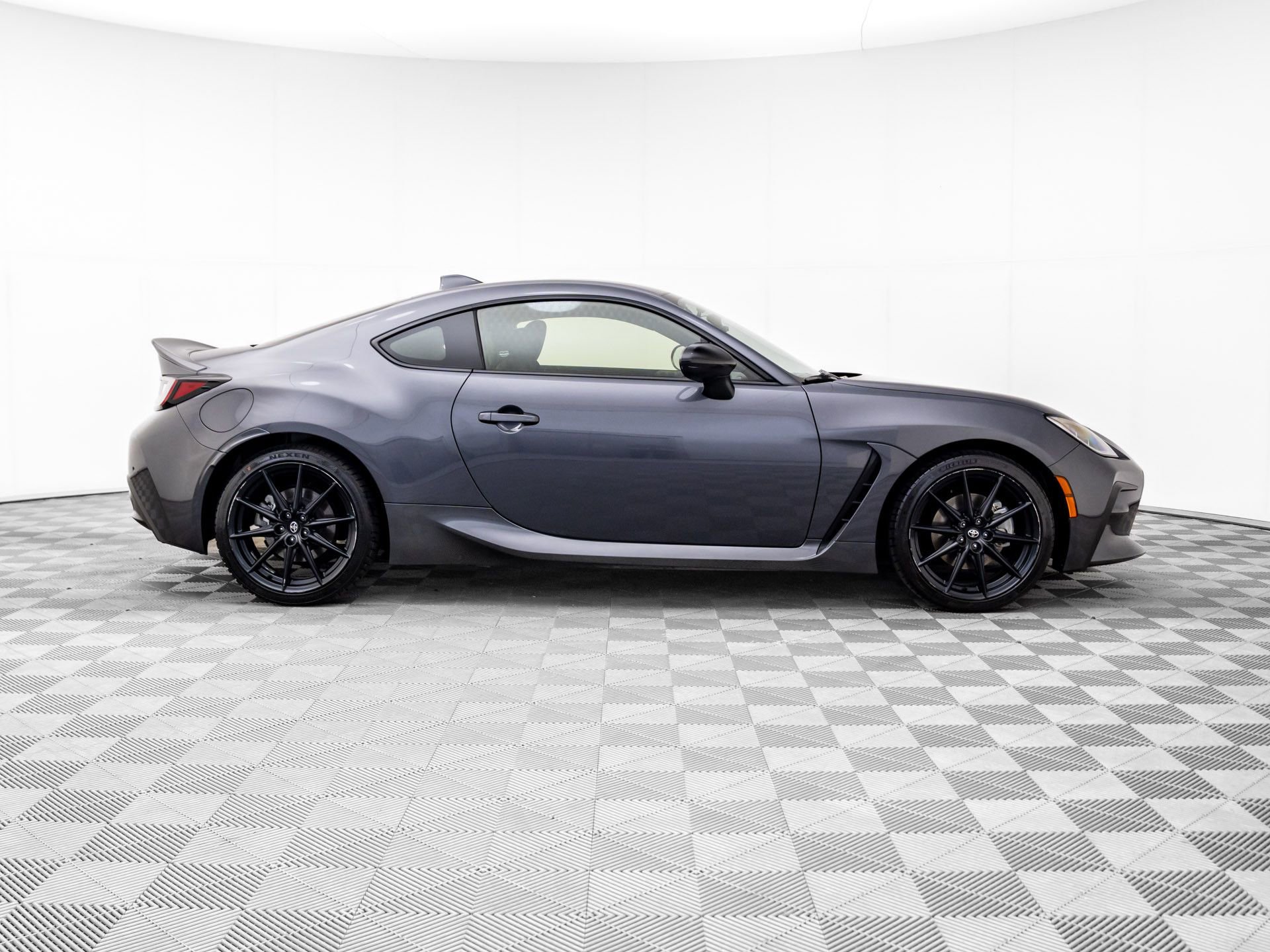 Used 2023 Toyota GR86 Premium w/ ALL Weather Mat Package (TMS) image 7