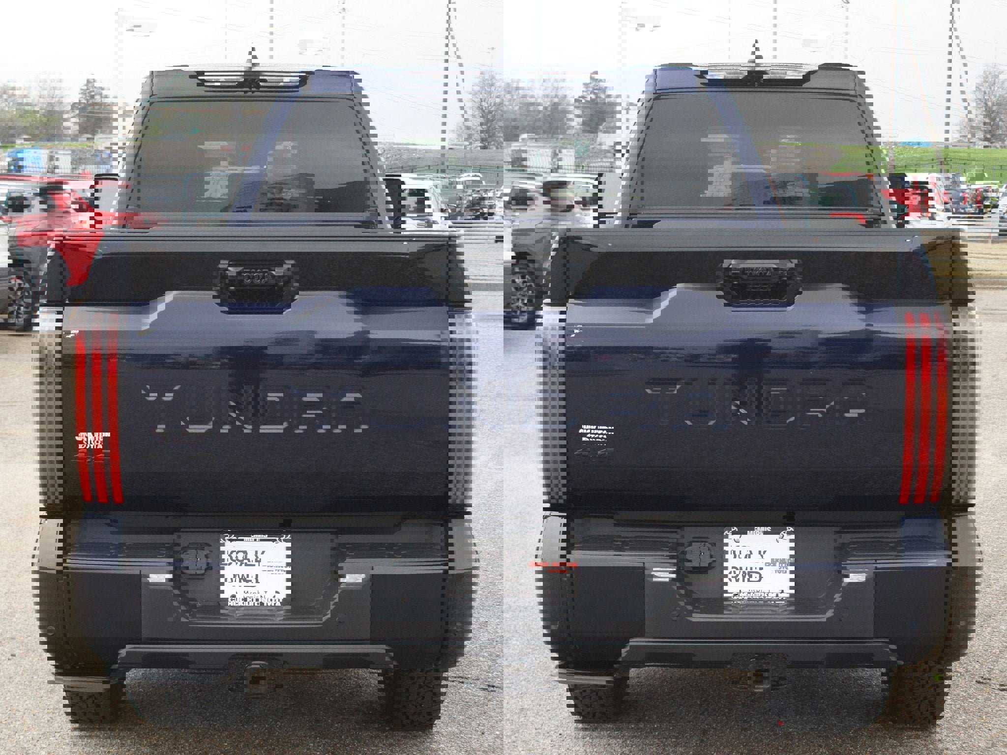 Used 2023 Toyota Tundra Platinum w/ Advanced Package image 3