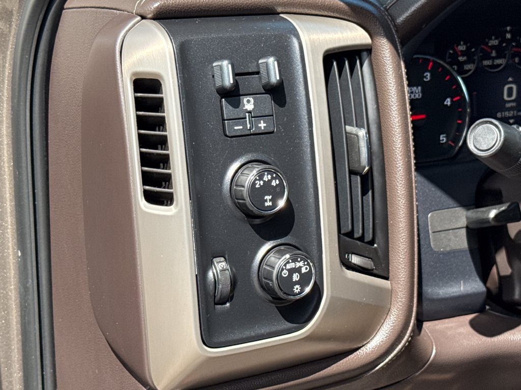 Used 2015 GMC Sierra 2500 Denali w/ Duramax Plus Package AWD/4WD image 16