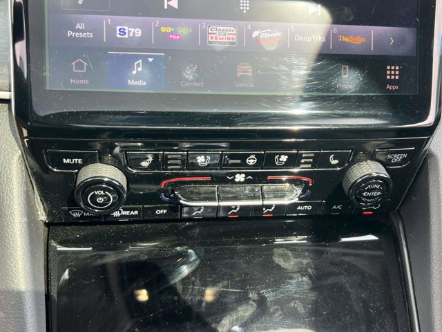 Used 2023 Jeep Grand Cherokee 30th Anniversary image 30