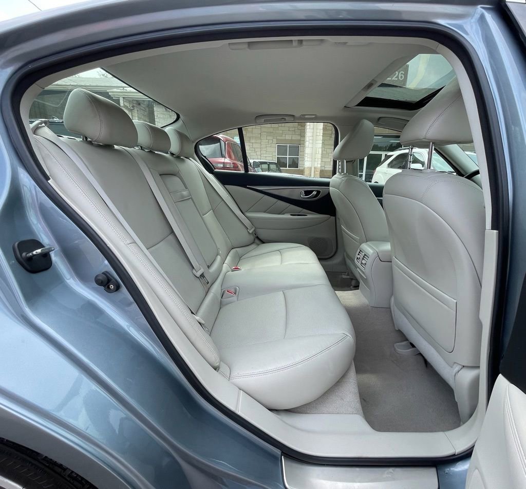 Used 2014 INFINITI Q50 Premium w/ Navigation Package RWD image 33