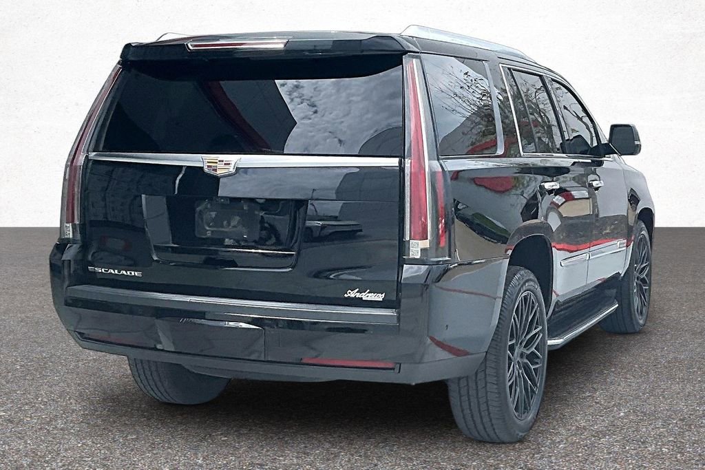 Used 2019 Cadillac Escalade Luxury image 7