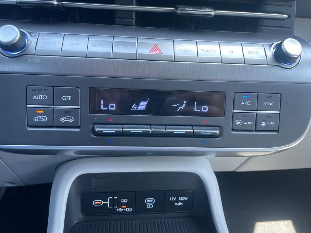 Used 2024 Hyundai Kona SEL AWD/4WD image 12