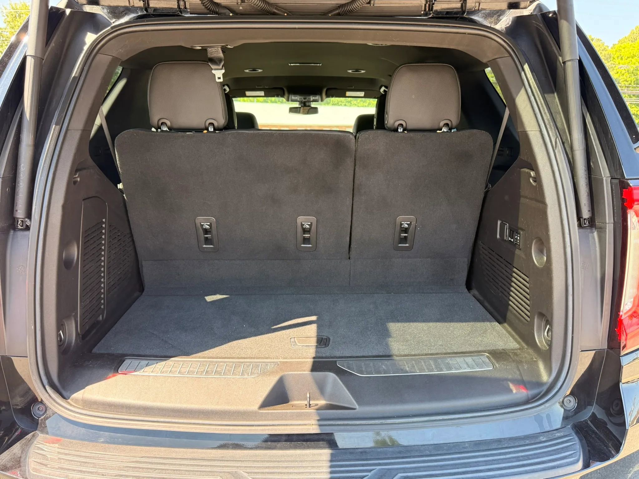 Used 2021 GMC Yukon Denali AWD/4WD image 43