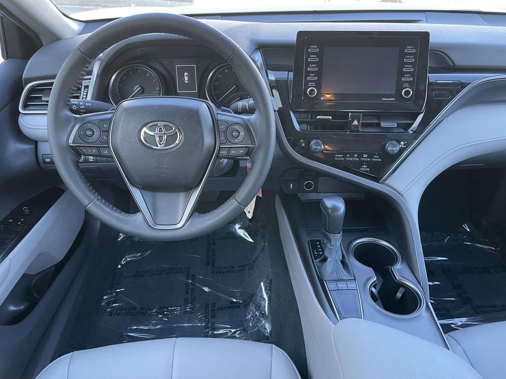 Used 2024 Toyota Camry SE image 25