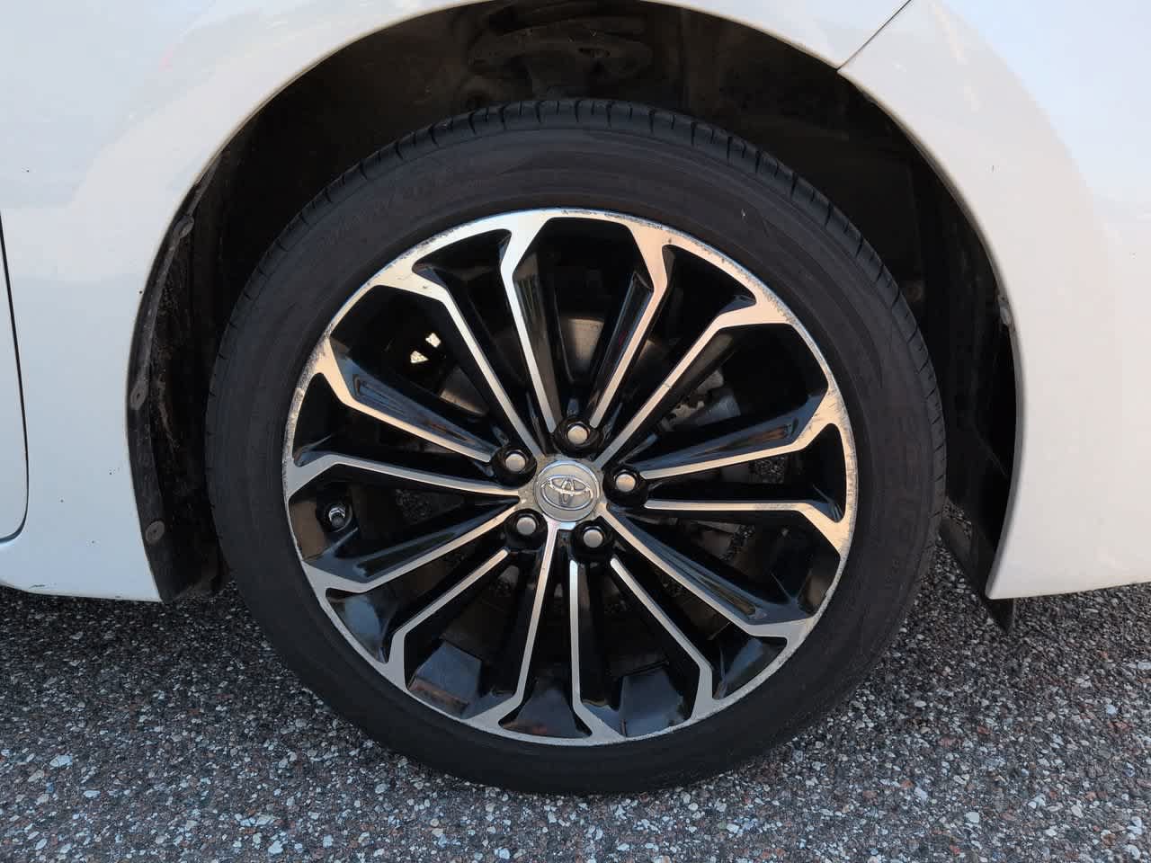Used 2015 Toyota Corolla S FWD image 11