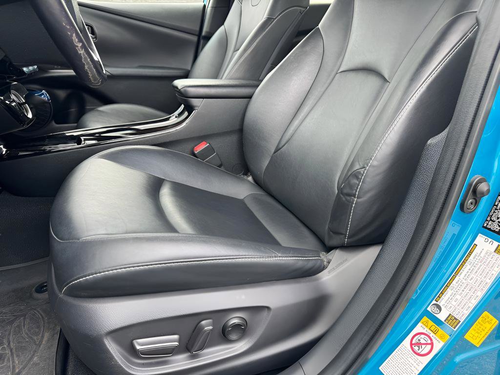 Used 2020 Toyota Prius Prime Limited image 19
