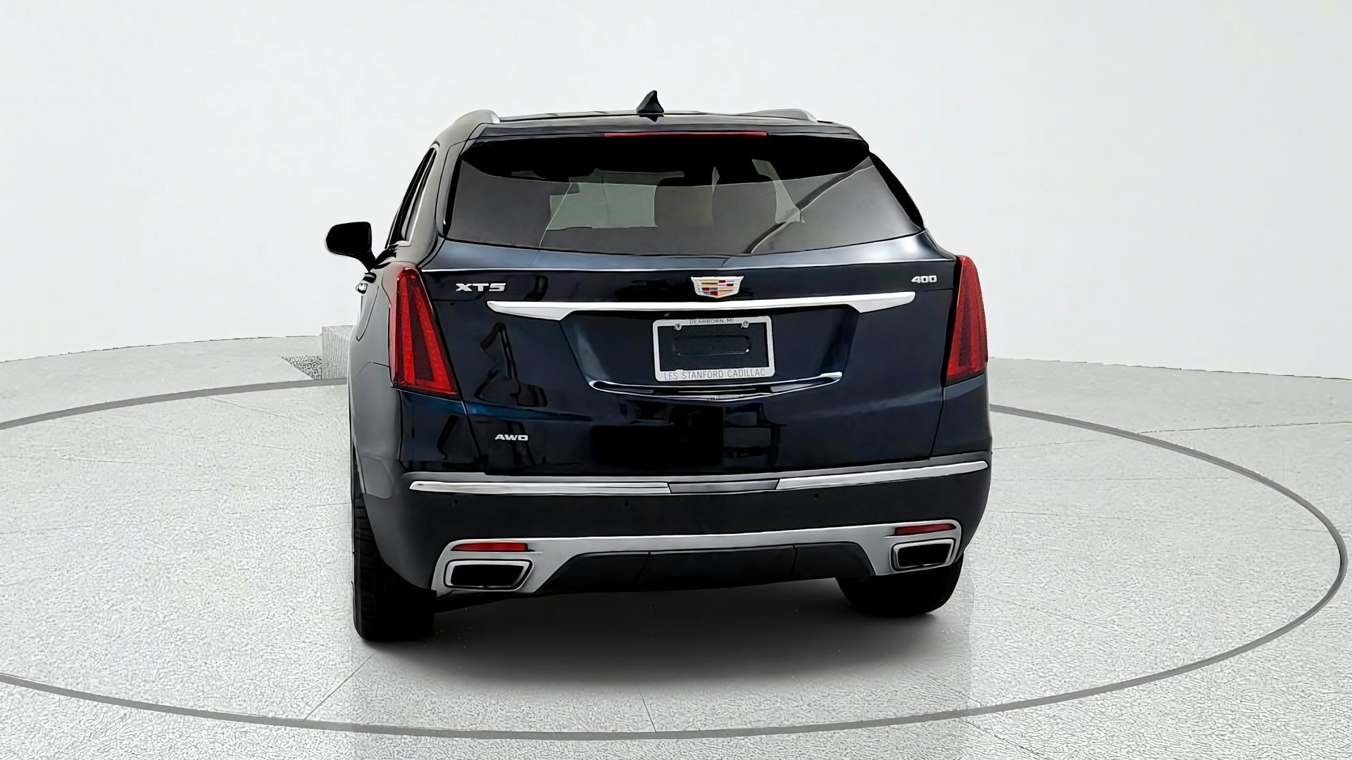 Certified 2024 Cadillac XT5 Premium Luxury w/ LPO, Floor Liner Package AWD/4WD image 4