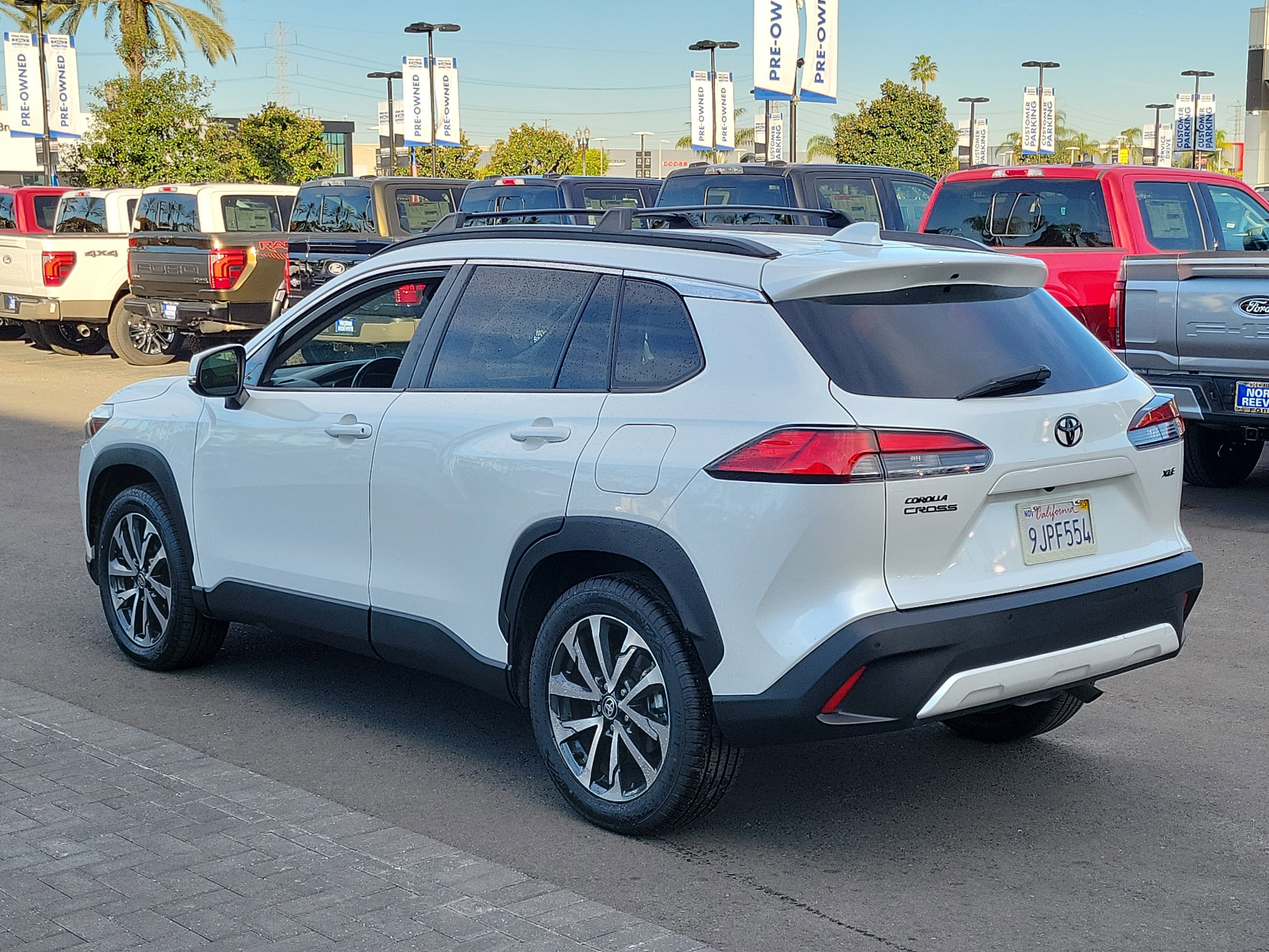 Used 2023 Toyota Corolla Cross XLE image 29