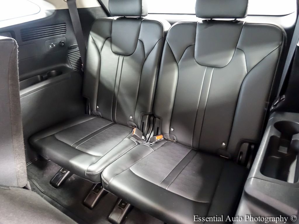 Used 2024 Kia Sorento S image 12