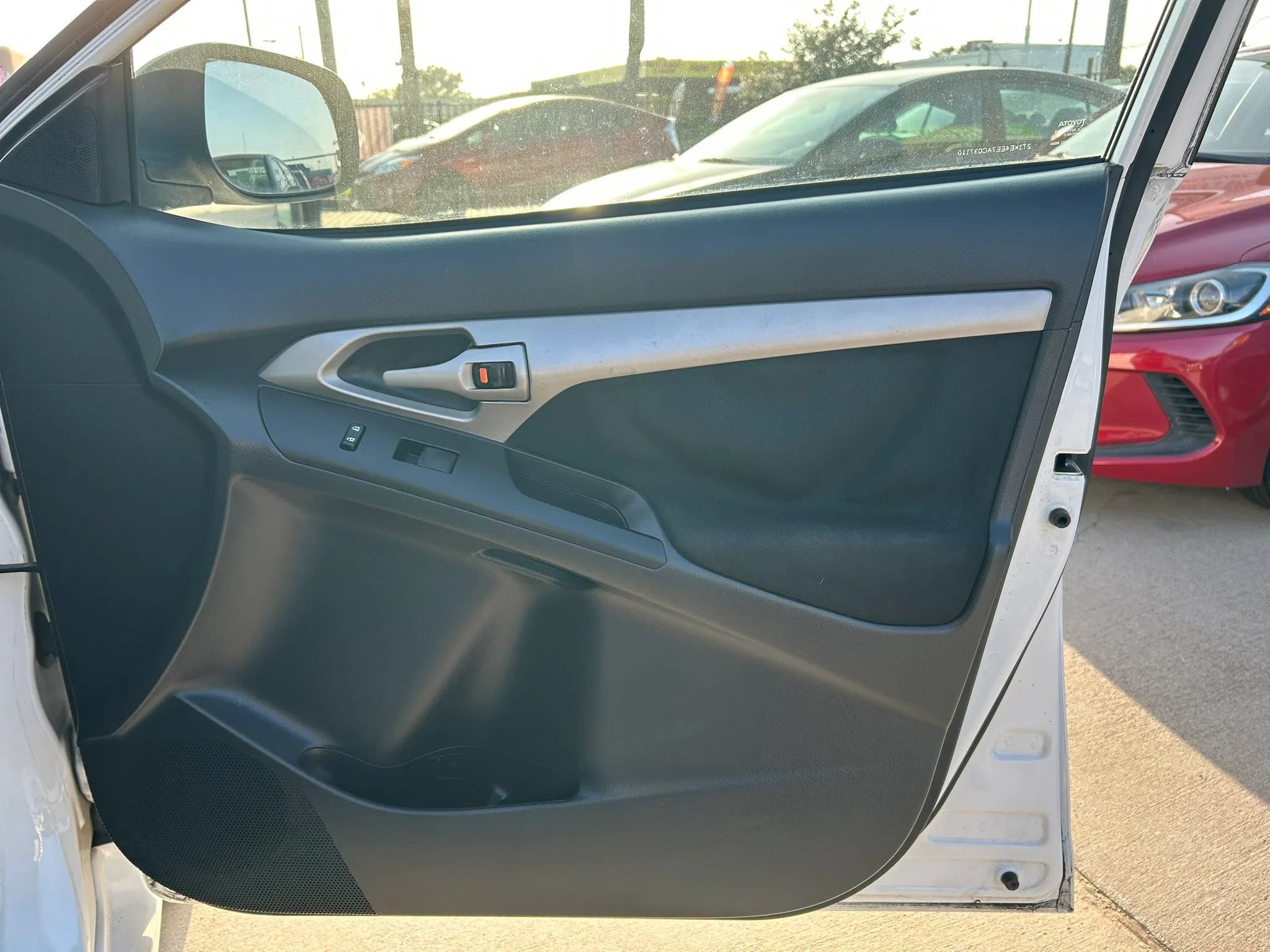 Used 2010 Toyota Matrix S FWD image 16