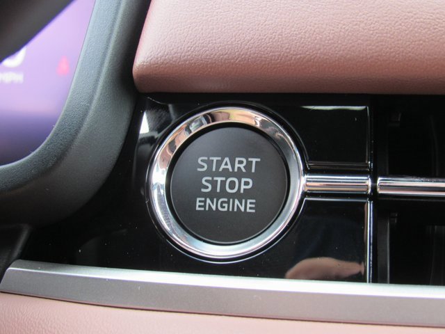 New 2025 Mitsubishi Outlander SEL image 19