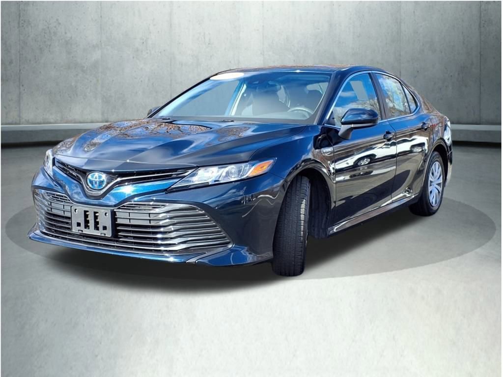 Used 2019 Toyota Camry LE image 5