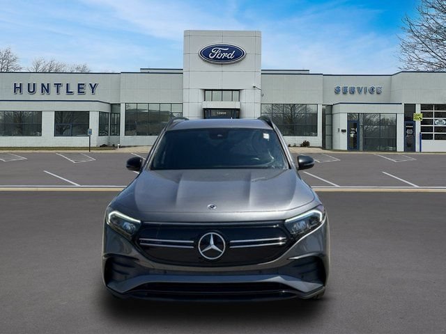 Used 2023 Mercedes-Benz EQB 300 4MATIC image 2