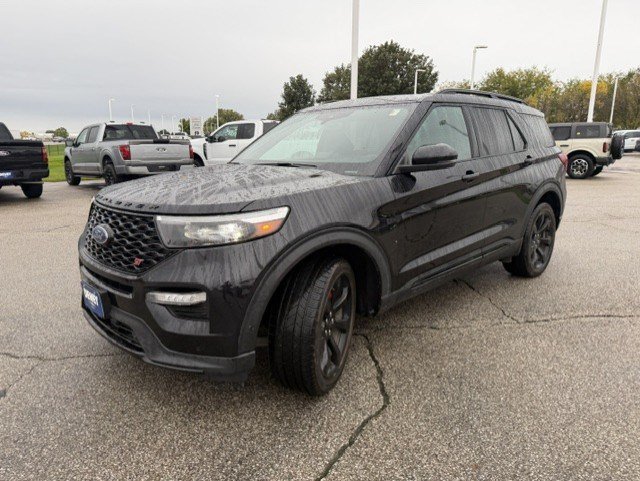 Certified 2023 Ford Explorer ST w/ Equipment Group 401A AWD/4WD image 3