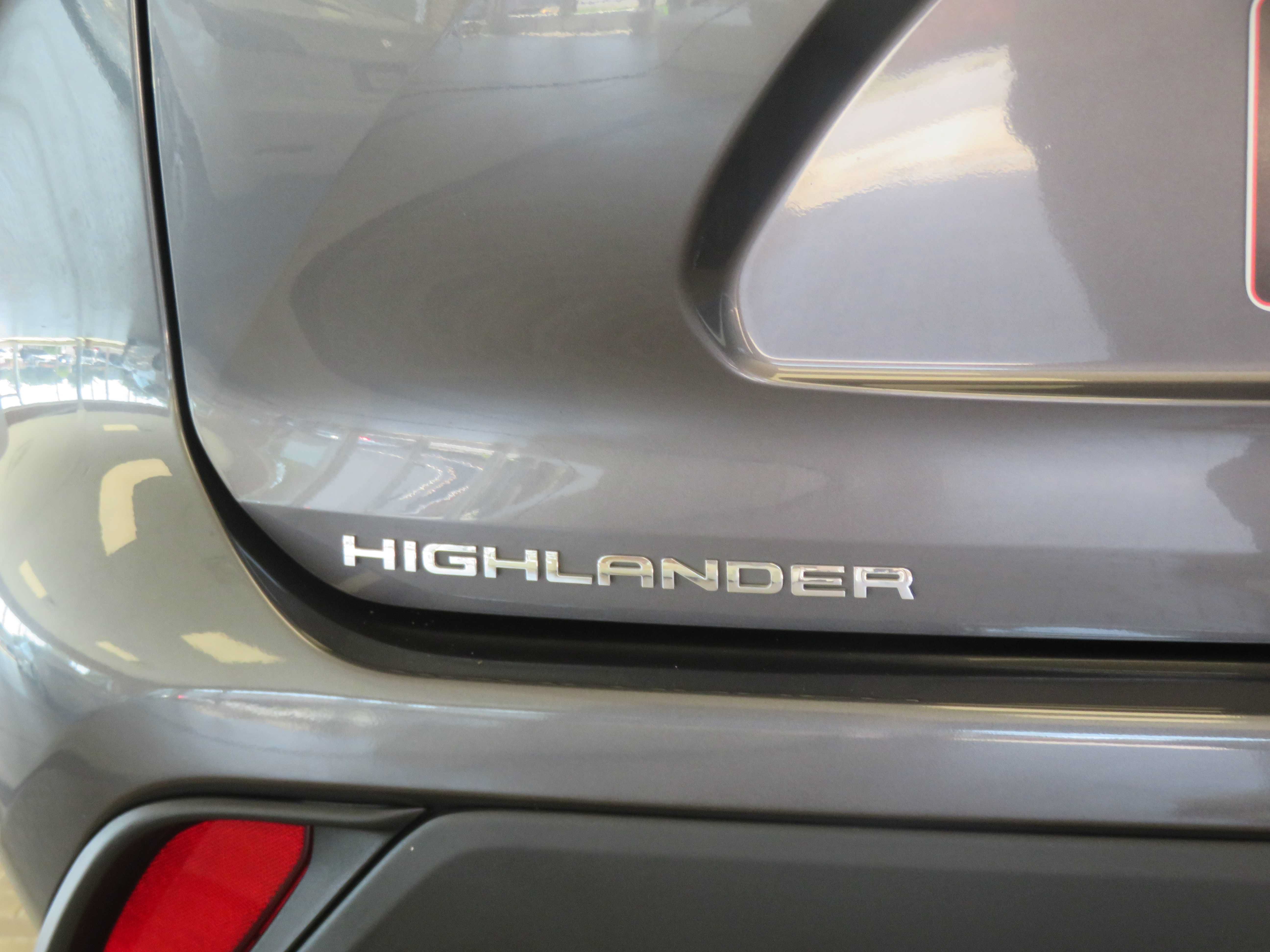 Used 2020 Toyota Highlander XLE FWD image 76