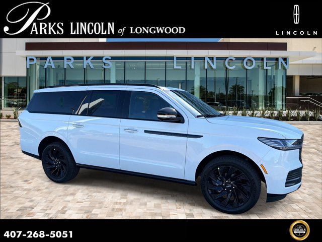 New 2026 Lincoln Navigator L Reserve w/ Jet Appearance Package AWD/4WD image 1