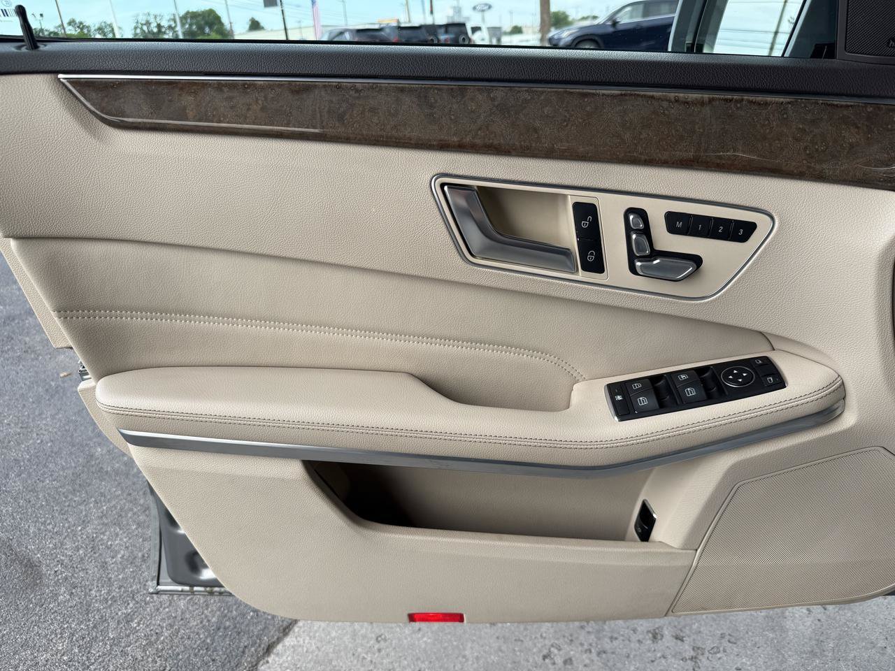 Used 2014 Mercedes-Benz E 350 4MATIC Sport image 8