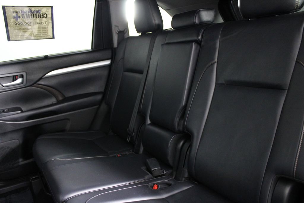 Used 2019 Toyota Highlander XLE w/ Protection Package #3 image 19