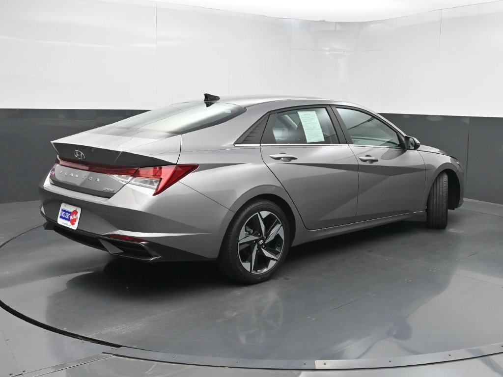 Used 2022 Hyundai Elantra Limited FWD image 24